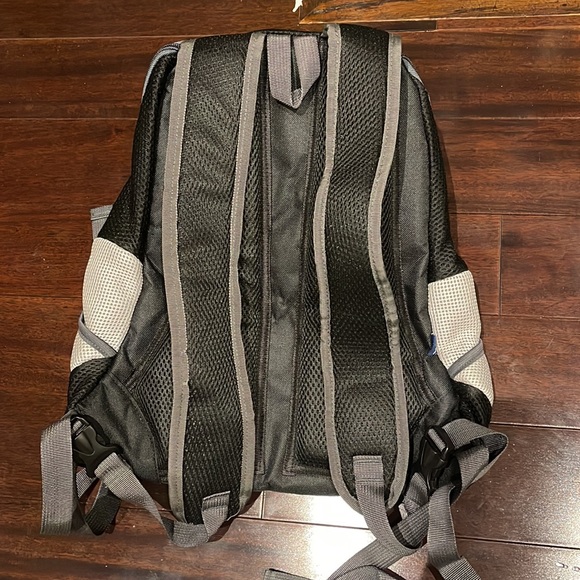 Pet carrier backpack size L in black - almost new!!! - Picture 2 of 7